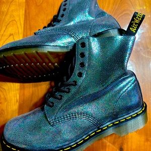 Doc Martens boots- Pascal grey